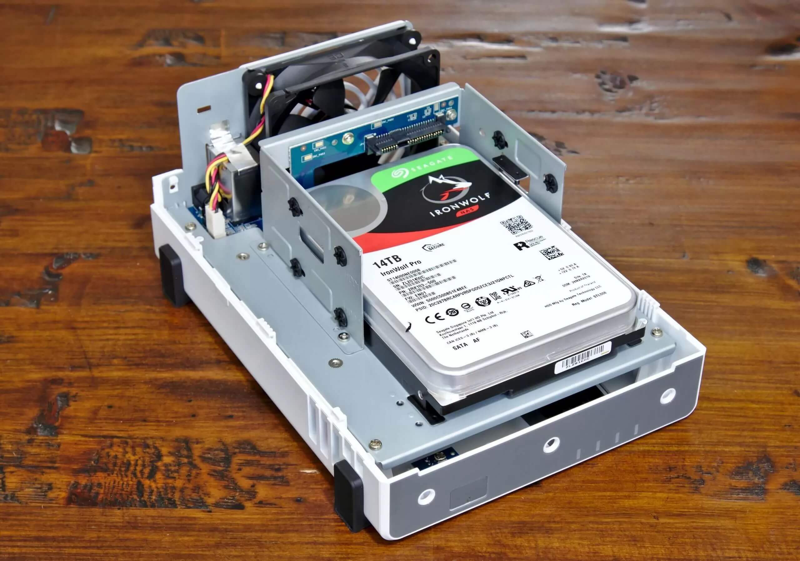 Synology Siết Chặt Hệ Sinh Thái Bắt Buộc Dùng ổ Cứng Thương Hiệu Synology Cho Nas Cao Cấp Từ 2025