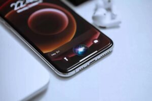 Apple Có Thể Bắt Tay Openai Hoặc Anthropic để Cứu Siri Ai Khỏi “chật Vật”