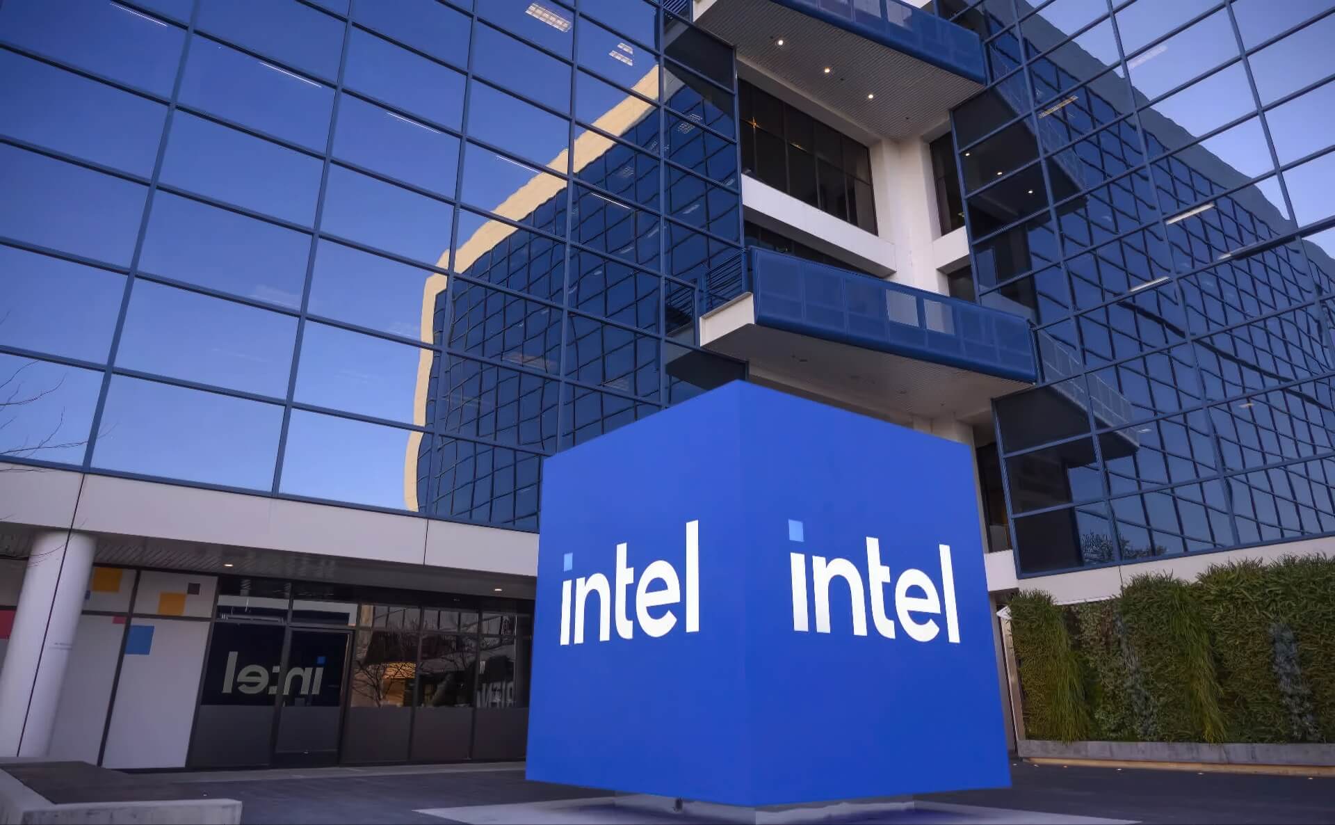 Mỹ Nắm 10% Cổ Phần Intel Bước đi Chưa Từng Có để Vực Dậy Ngành Chip Nội địa Featured