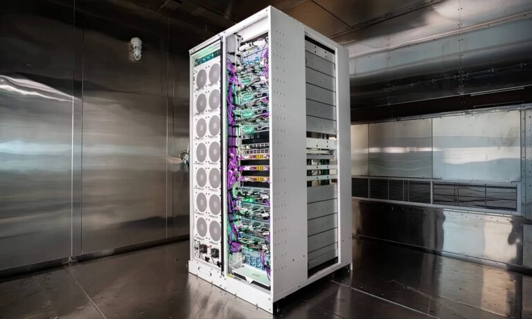 Chip AI Maia 200 của Microsoft - Sức mạnh từ thương vụ độc quyền với SK Hynix