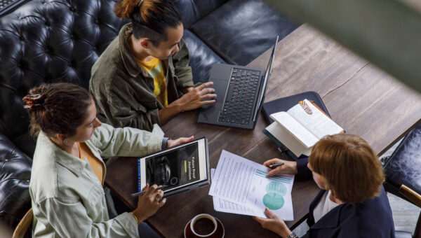 Lenovo ThinkPad X1 2-in-1 Gen 10 Aura Edition Sau 6 Tháng Sử Dụng: Có Còn Xứng Đáng?
