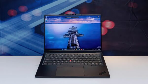Đánh giá ThinkPad X1 Carbon Gen 14: Siêu phẩm doanh nhân 2026