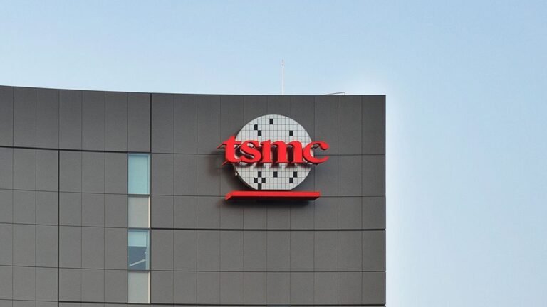 TSMC CEO cam kết không tăng giá chip AI